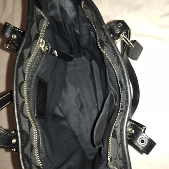 Black Signature Coach Tote Bag - Picture 6 of 7